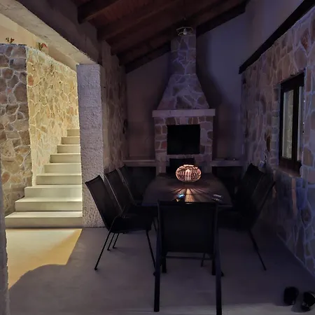 Stone Ema Villa